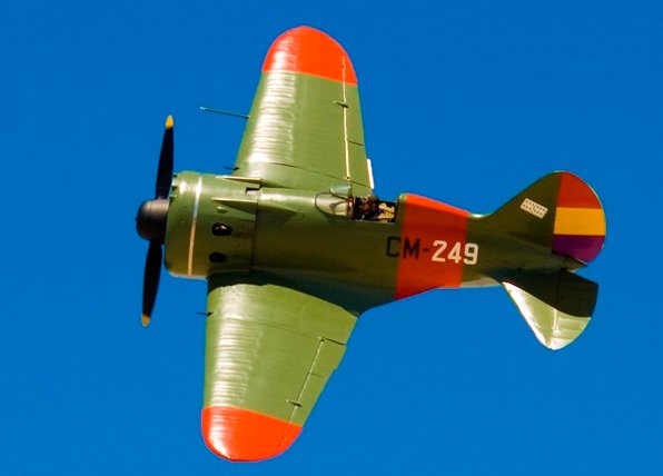 Polikarpov I-16.